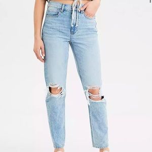 AE distressed mom jeans, like new (size 2)